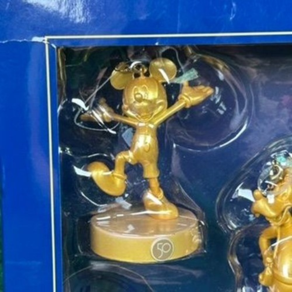 Walt‎ Disney World 50th Anniversary Fab 50 Gold Magic Kingdom Ornaments Mickey - Picture 7 of 13